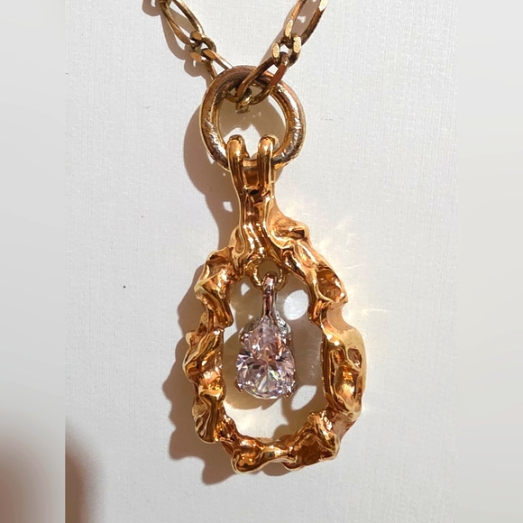 VINTAGE 80'S GOLD TONE 24 Inch FIGUERO NECKLACE WITH STUNNING CZ NUGGET PENDANT. - Picture 1 of 6